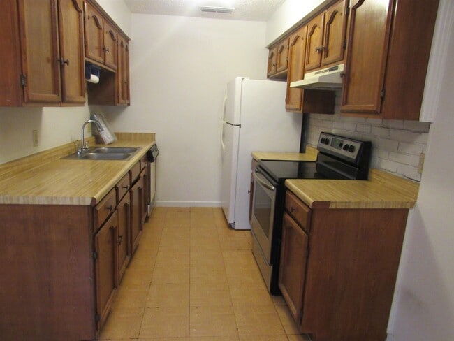 Building Photo - 5302 Springfield Ave