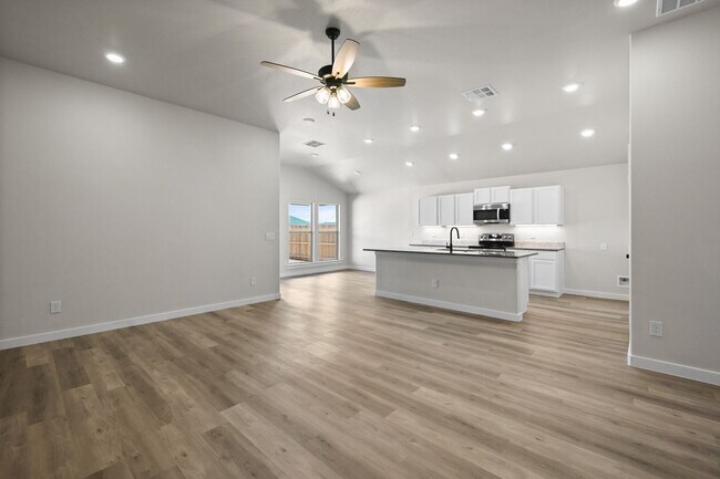 Building Photo - Bell Farms Available July 9th