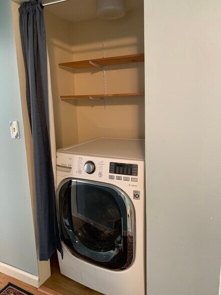 All-in-one washer and dryer! - 86 Spring St