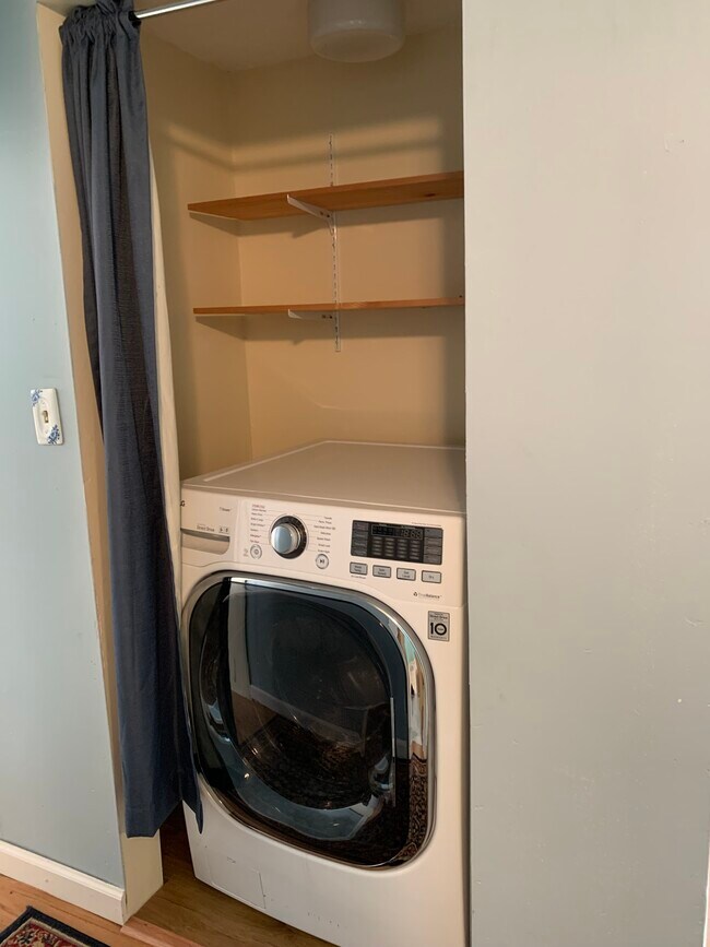 All-in-one washer and dryer! - 86 Spring St