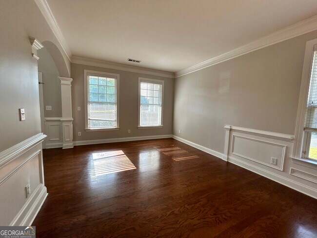 Building Photo - 3640 Dalwood Dr