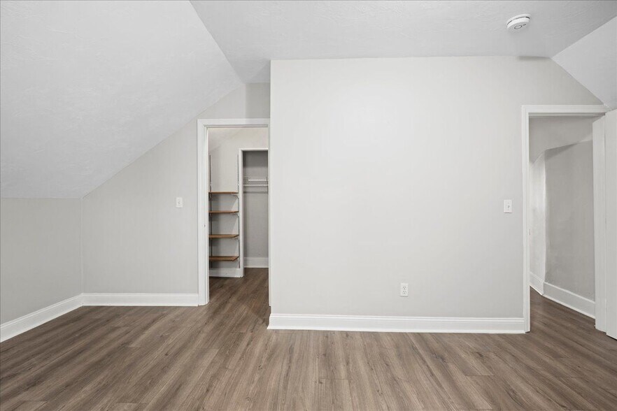 Building Photo - 36 Cedar St