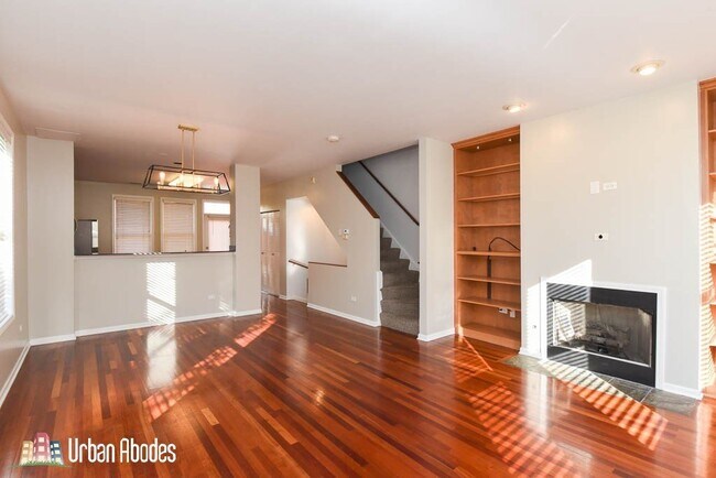 Building Photo - 1000 N Crosby St