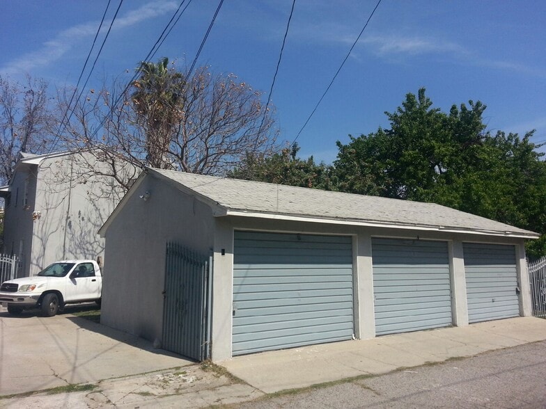 Building Photo - 5551 Noble Ave