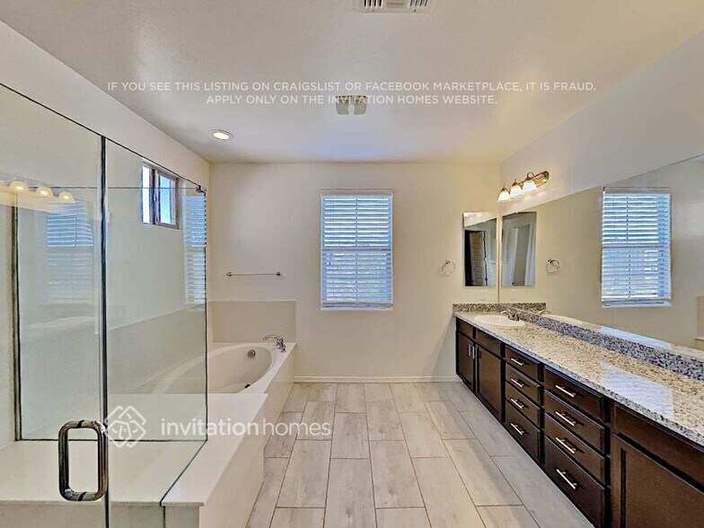 Building Photo - 2263 S Agnes Ln