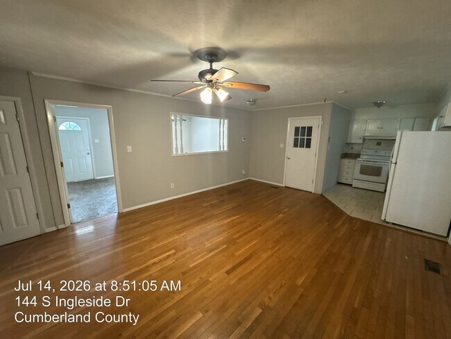 Building Photo - 144 S Ingleside Dr
