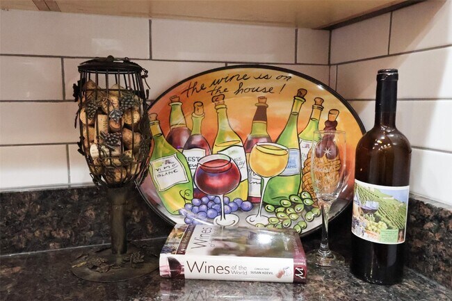 Building Photo - 757 Syracuse Ave