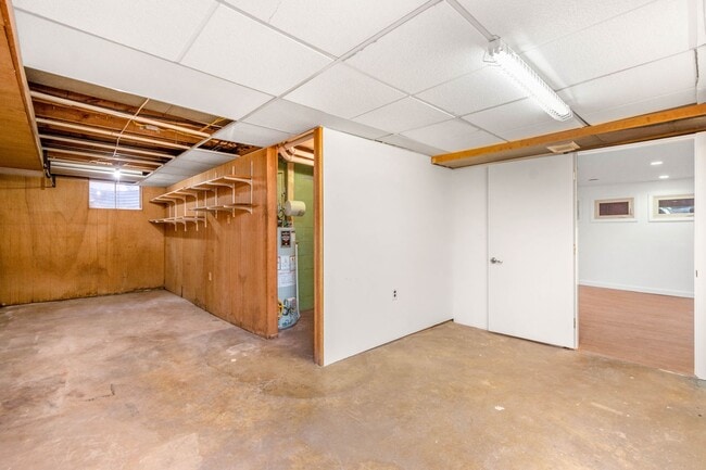 Building Photo - AVAILABLE APRIL 1ST! RENOVATED 3-bedroom!