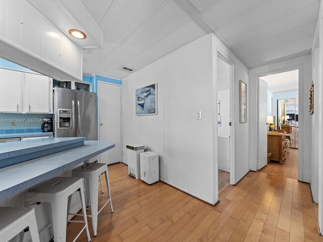 Building Photo - 806 S Jade Dr