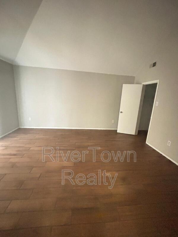 Building Photo - 3366 Fairbanks St