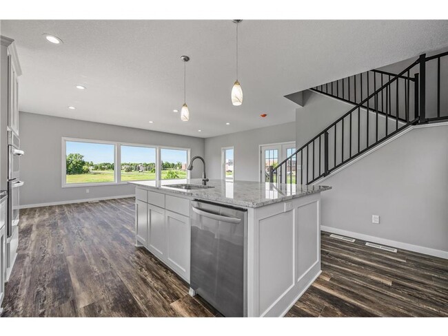 Building Photo - Rare 3 bed 4 bath no upgrade left out! 2 f...