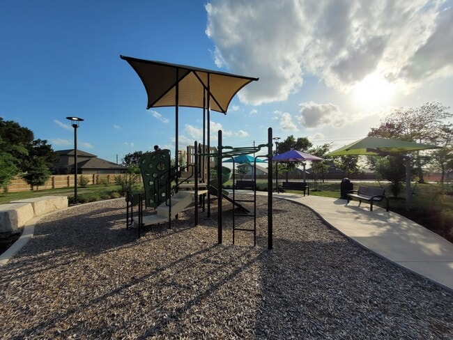 Building Photo - 11012 Liberty Farms Dr