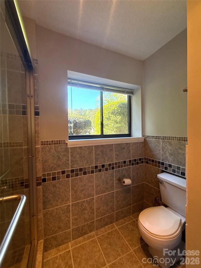 Building Photo - 13930 Idlewild Rd