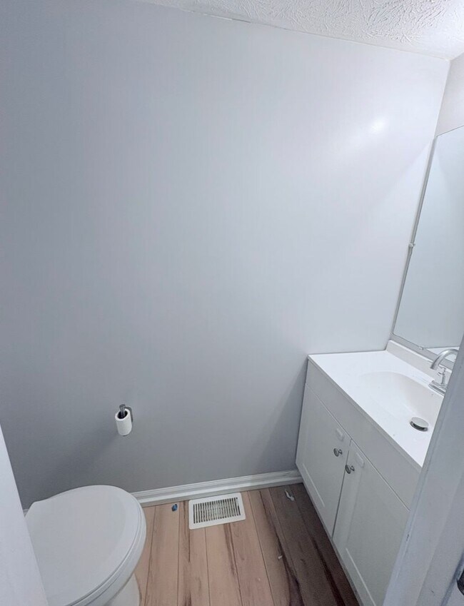 Building Photo - 4BR/2.5BA  | Newly Flooring | Garage | Gated back yard