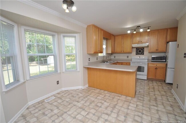 Building Photo - 1404 Woodline Dr