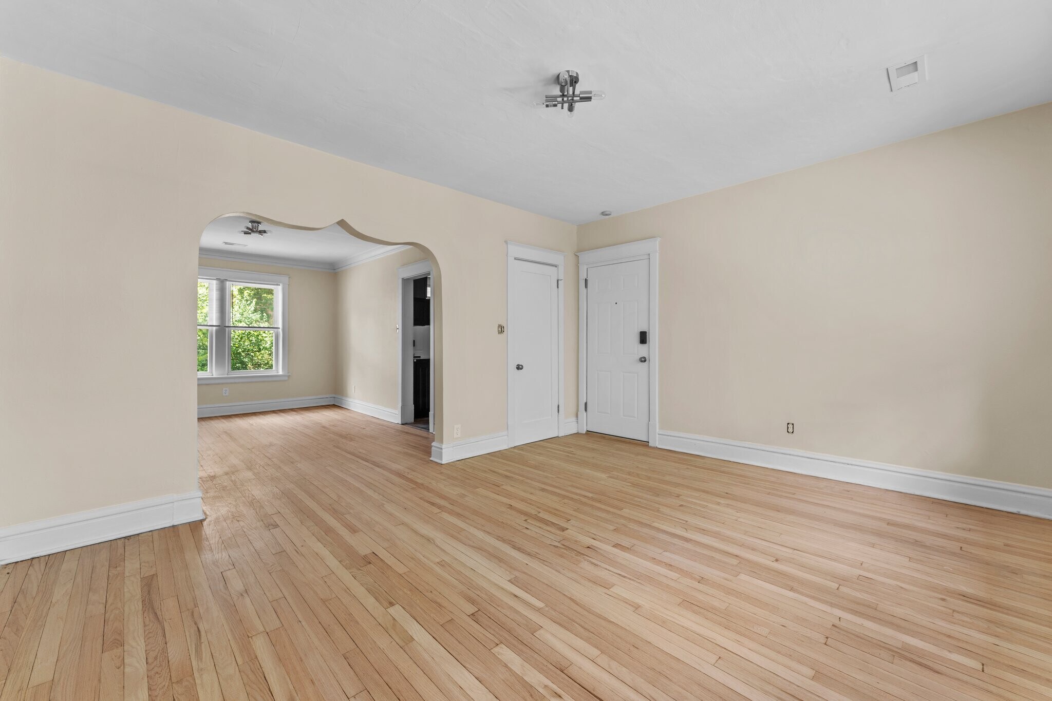 Building Photo - 7350 Amherst Ave