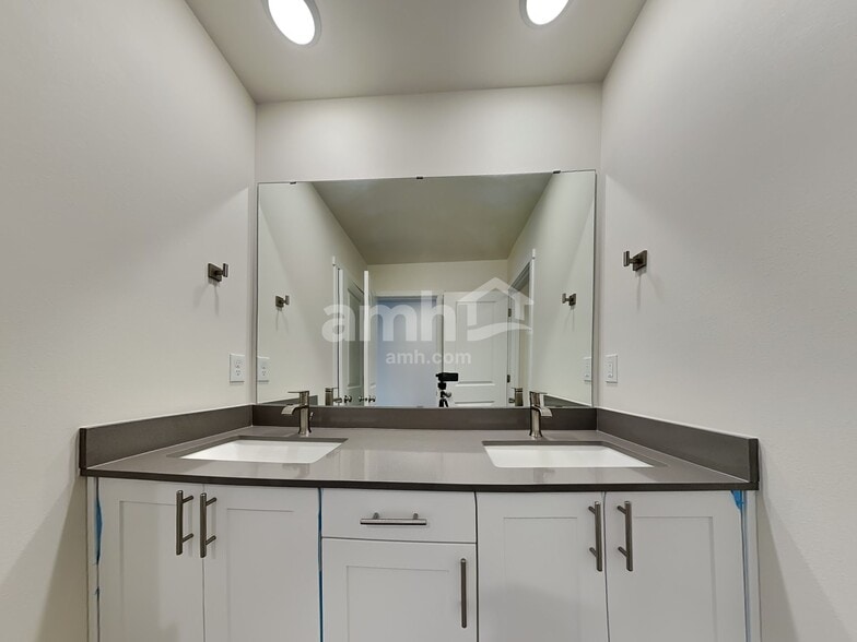 Building Photo - 7923 Verona Loop