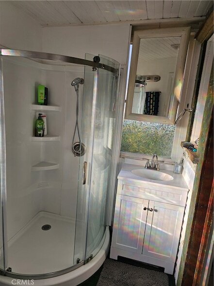 Building Photo - 1820 N Bush St