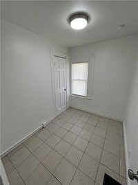 Building Photo - 301 Weaver St