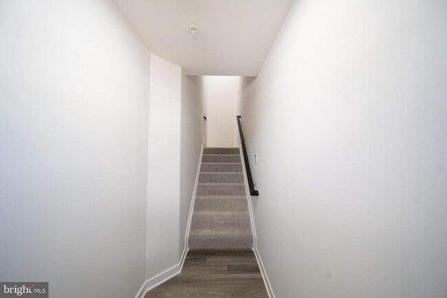 Building Photo - 442 Whirl Ln