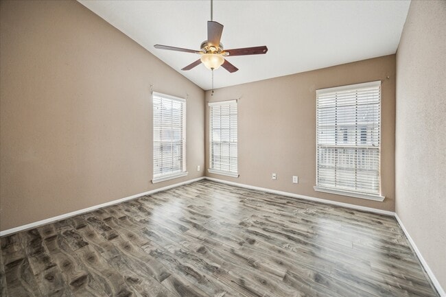 Building Photo - 2211 S Kirkwood Rd