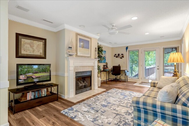 Building Photo - Welcome to Your Lake Gaston Getaway!