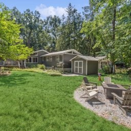 Building Photo - 17 Mohawk Trail