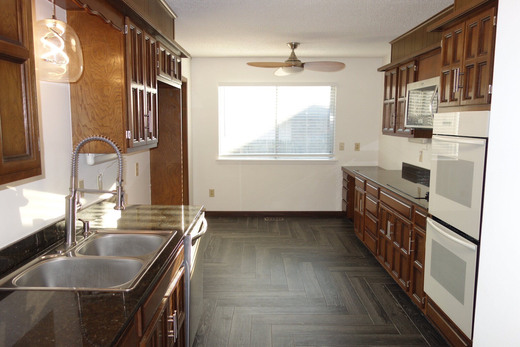 Spacious and updated kitchen - 3324 E 73rd St
