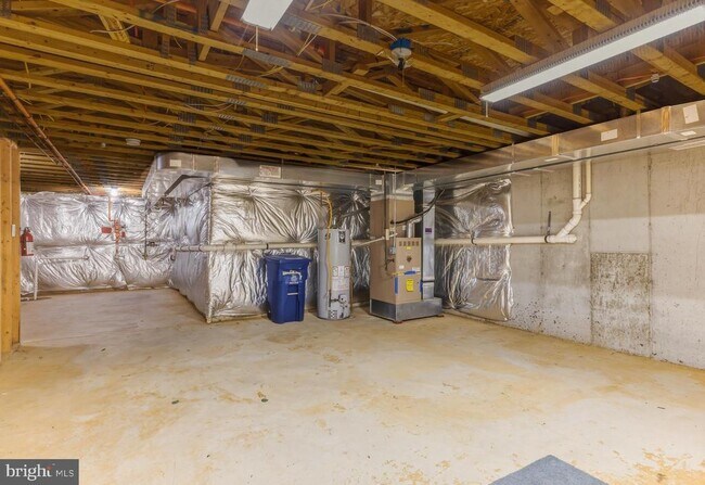 Building Photo - 169 Hidden Dr