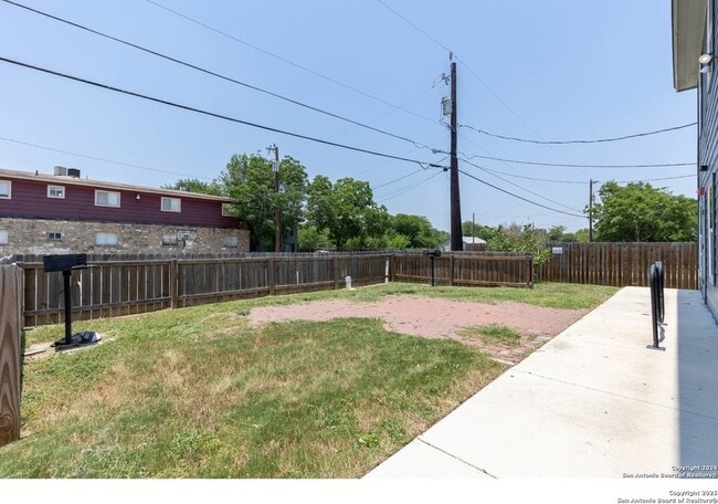 Building Photo - 8111 Landing Ave