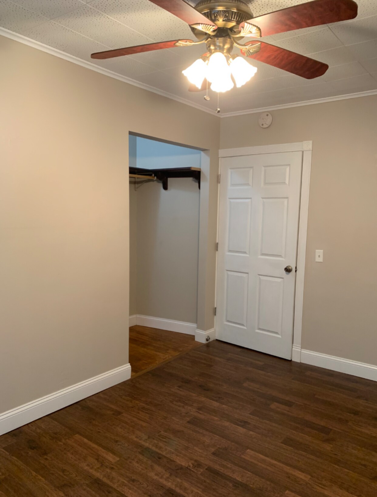 Bedroom - 1744 Farmington Ave