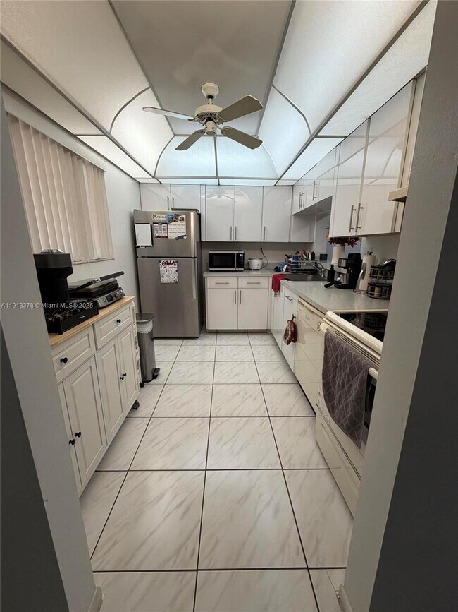 Building Photo - 8415 SW 107th Ave