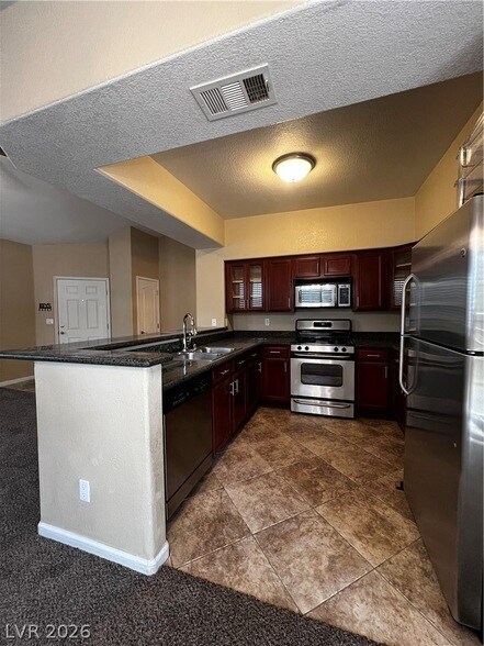 Building Photo - 1725 Queen Victoria St