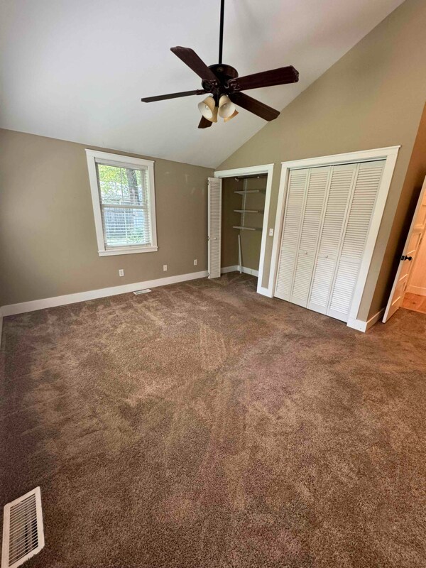 Building Photo - 7822 Lakewood