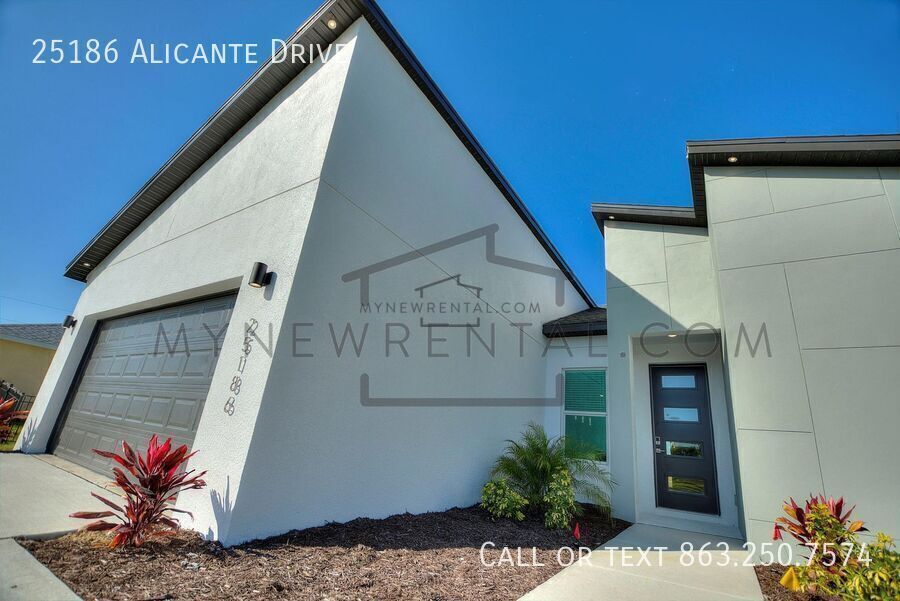 Building Photo - 25186 Alicante Dr