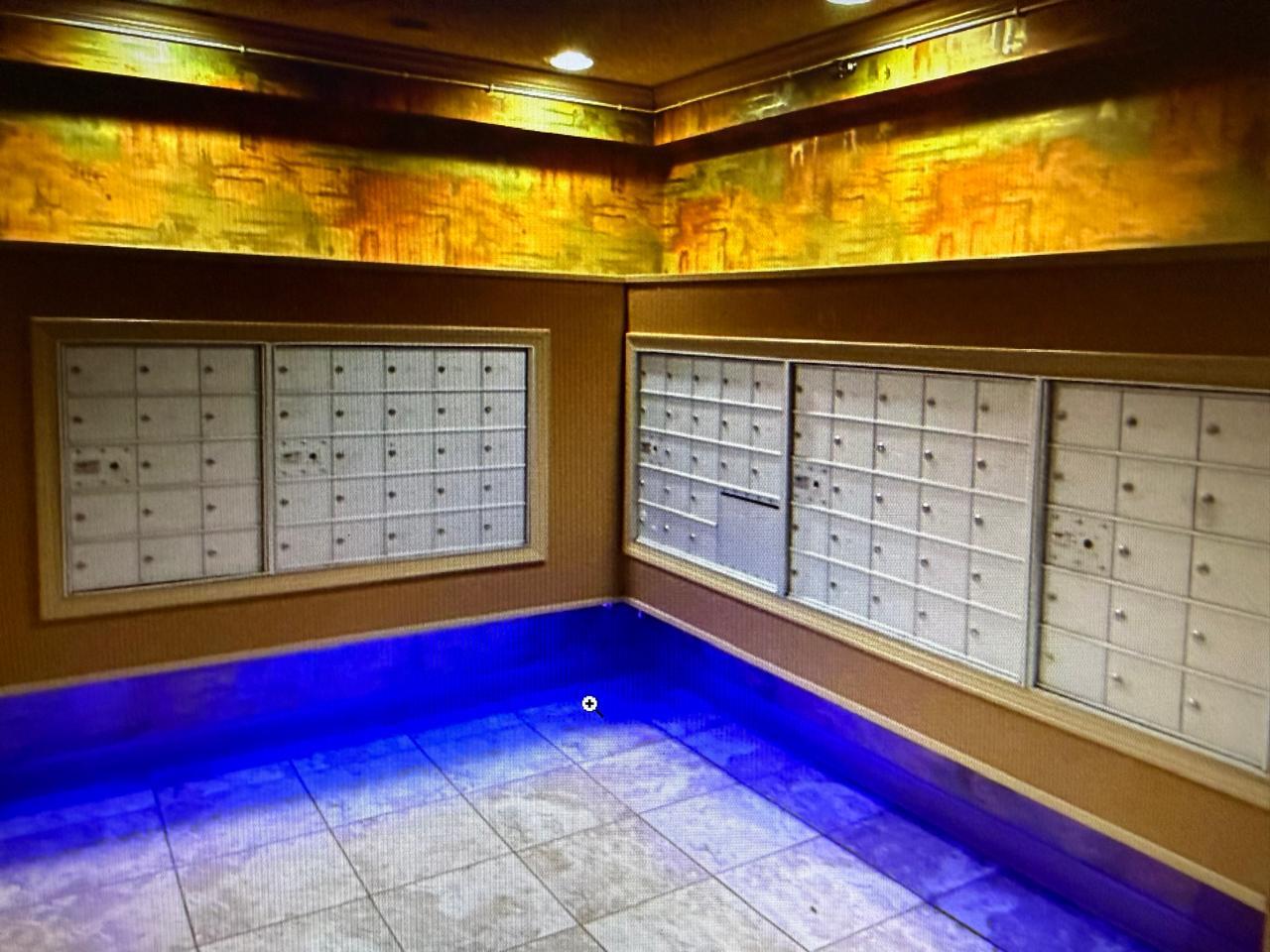 Building Photo - 1919 S Wolf Rd