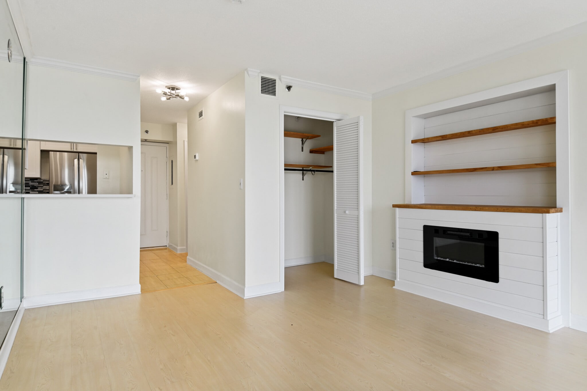 Building Photo - 2870 Pharr Court South NW