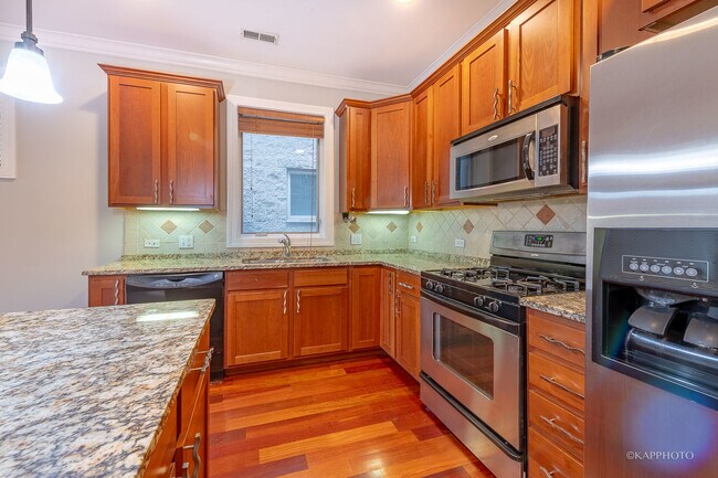 Building Photo - 4418 S Indiana Ave