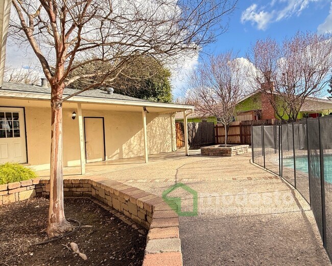 Building Photo - 1723 Silkwood Dr