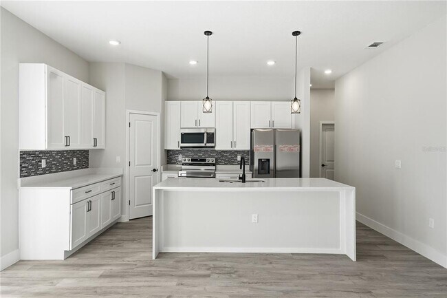 Building Photo - 13690 SW 43rd Cir