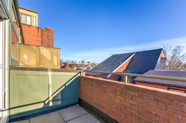 Building Photo - 138 Welcome Aly