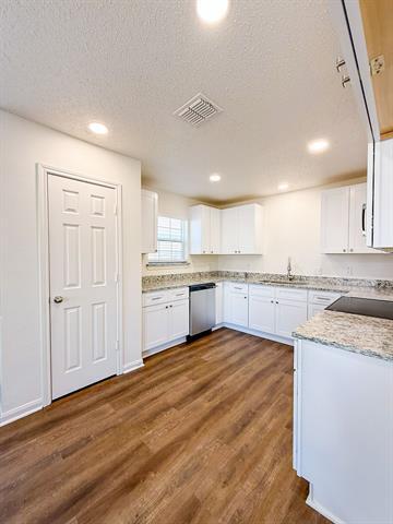 Building Photo - 4720 Burma Rd