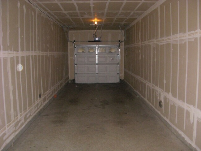 Building Photo - The Courtyards at Dublin Ranch 2Bed/2 Full Bath