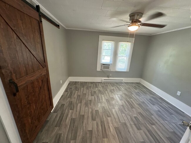 Building Photo - COMING SOON! 3 Bedroom House and 2 bath in Gastonia
