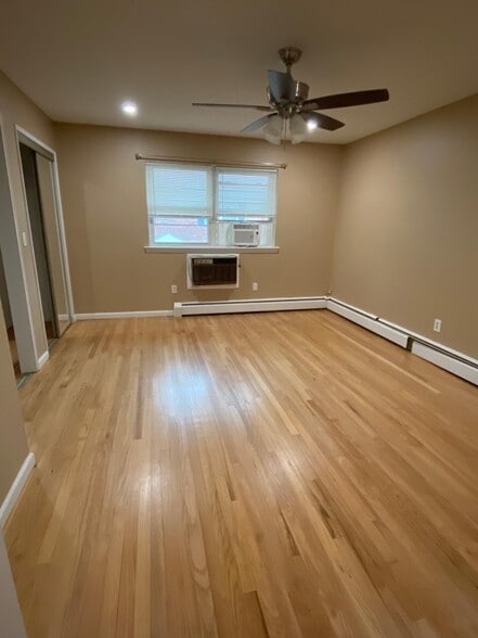 Building Photo - 601 Mountain Ave