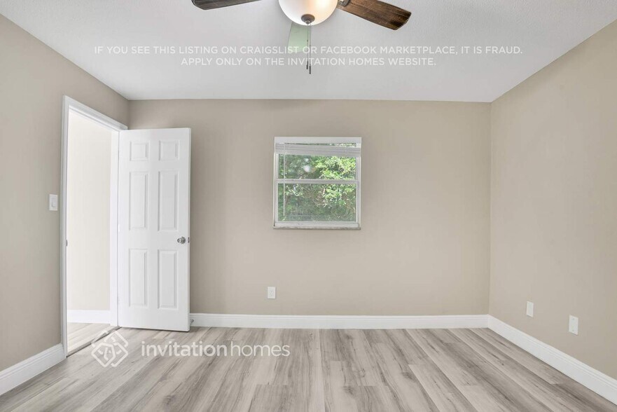 Building Photo - 1557 Nottingham Dr