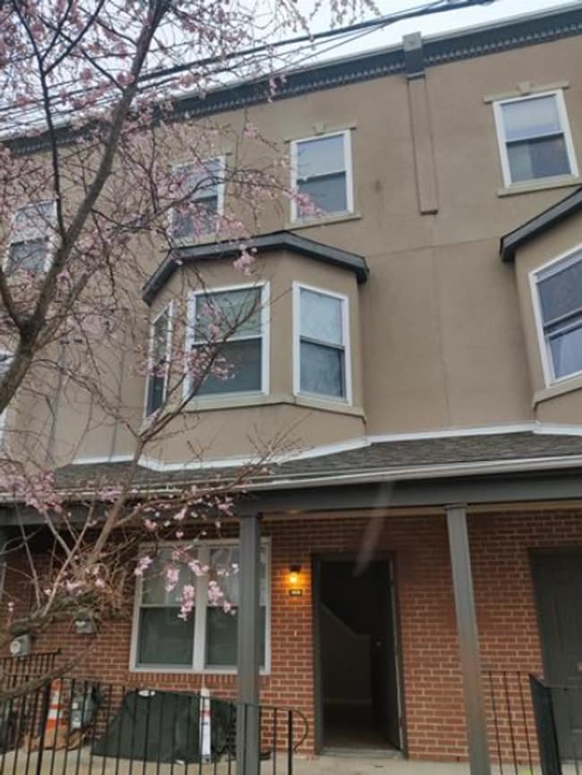 Building Photo - 3520 N 15th St