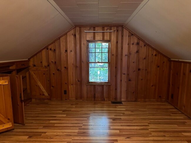 Building Photo - 16 Belmont Ave