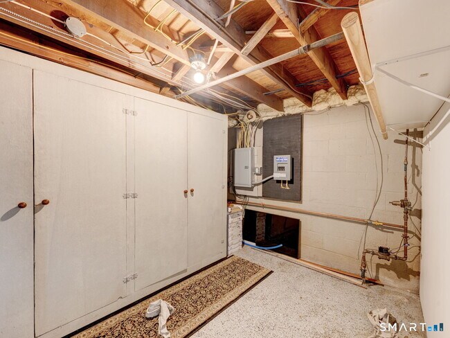 Building Photo - 25 Amity St