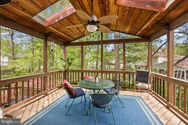 Building Photo - 10906 Carters Oak Way